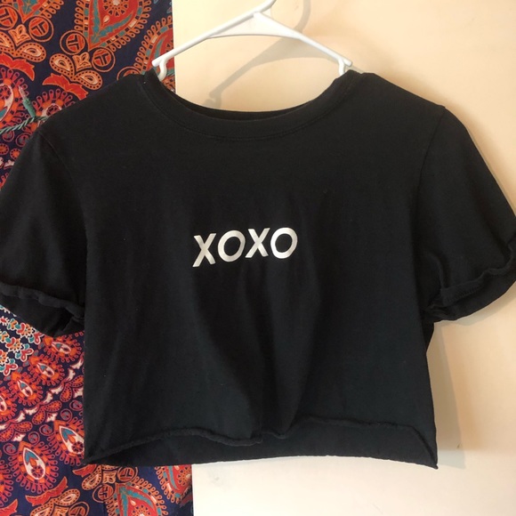 XOXO crop top - Picture 1 of 3